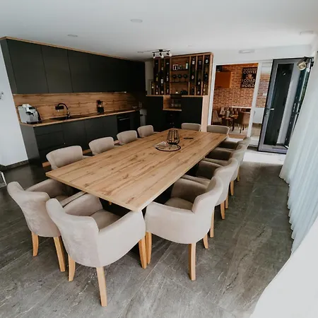 Luxury A&a فيلة Gracanica (Tuzla)
